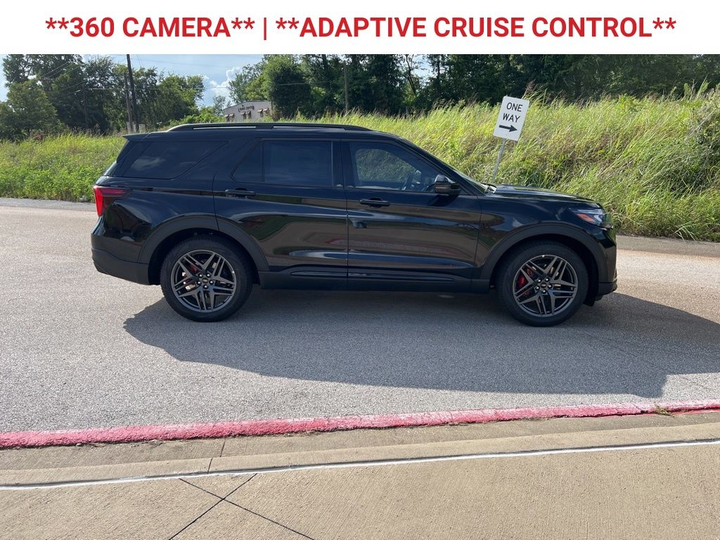 2025 Ford Explorer ST photo 3