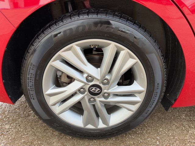 2020 Hyundai Elantra Value Edition photo 10
