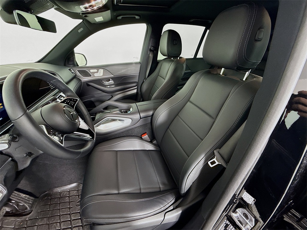 2025 Mercedes Benz GLE 350 4MATIC photo 4