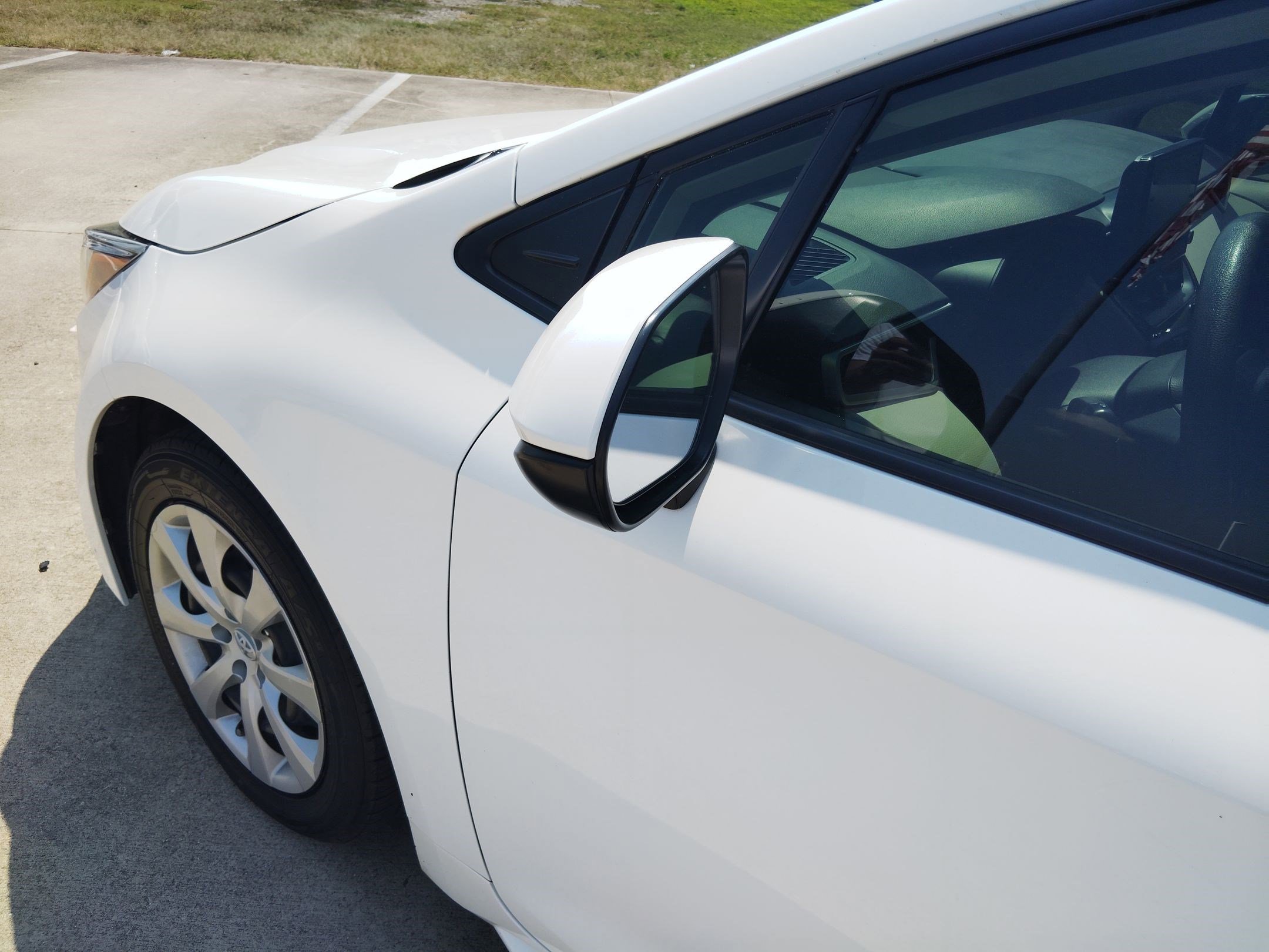 2022 Toyota Corolla LE photo 17