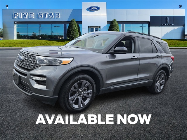2023 Ford Explorer XLT photo 3