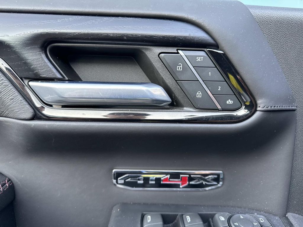 2022 Gmc Sierra 1500 AT4X photo 24