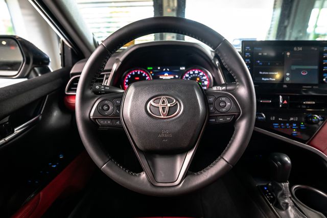 Used 2022 Off-white Toyota XSE V6 image 1