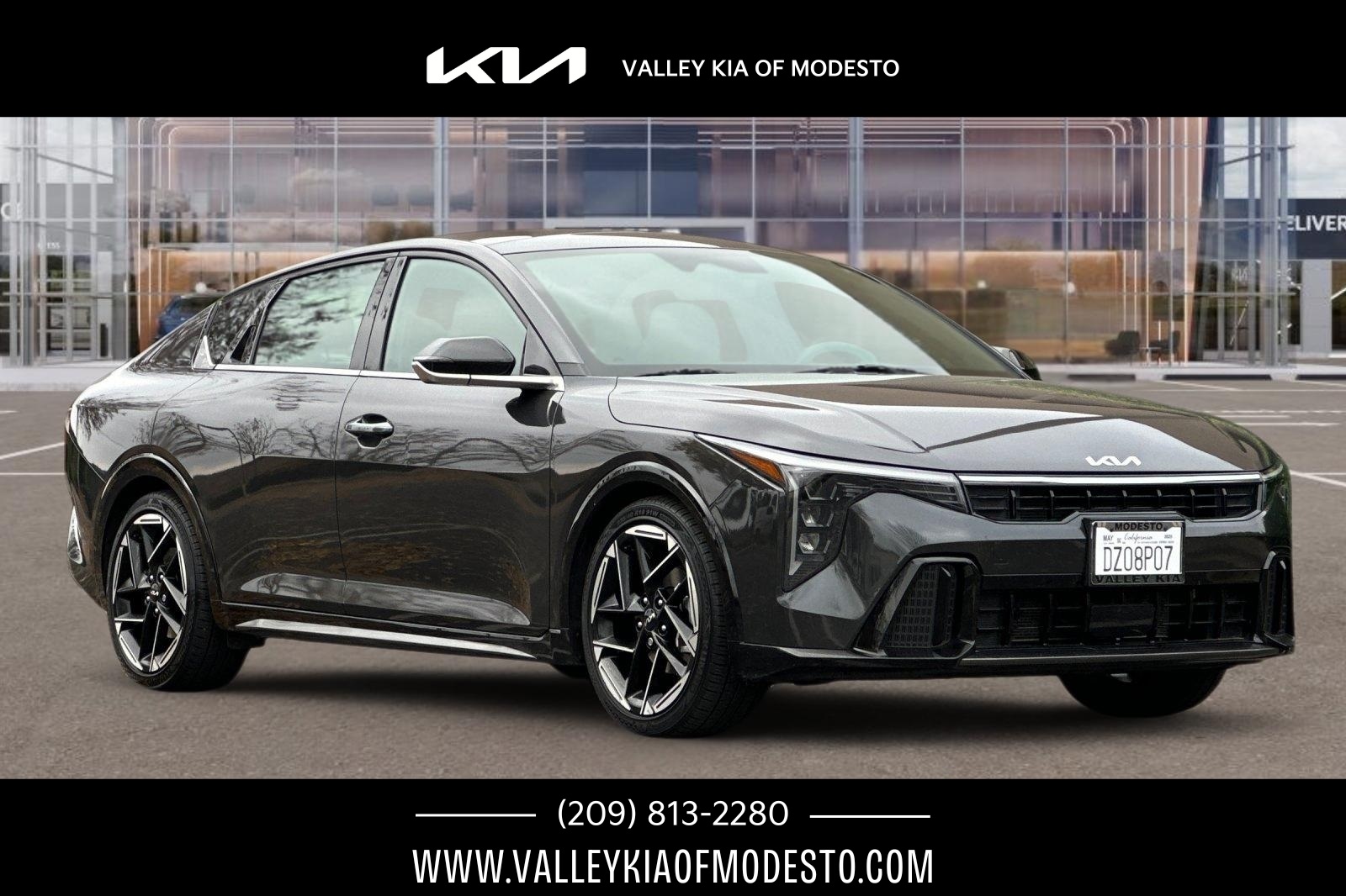 2025 Kia K4 GT-Line's photo