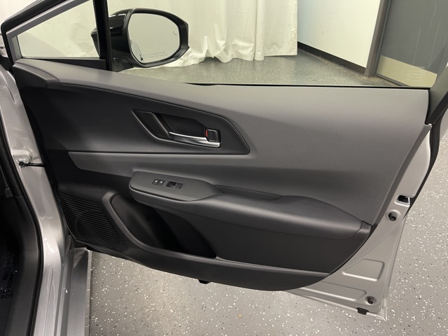 2024 Toyota Prius XLE photo 7
