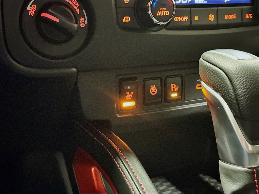 2025 Nissan Frontier PRO-4X photo 29