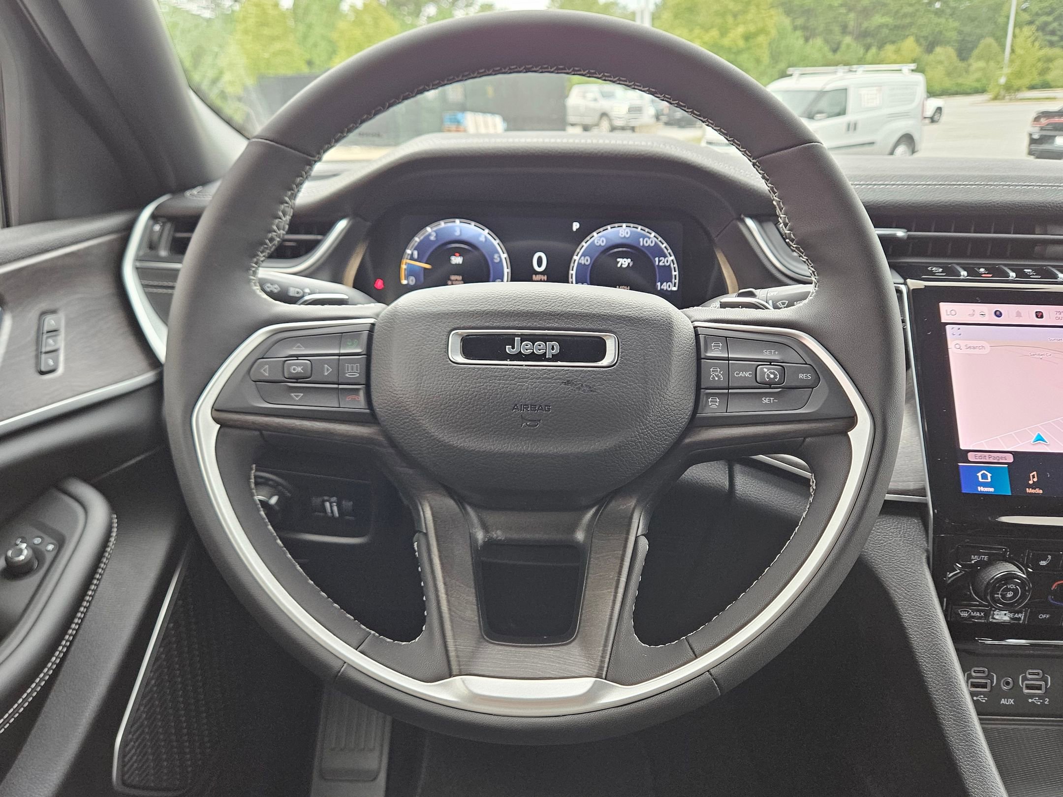 2025 Jeep Grand Cherokee Limited photo 10