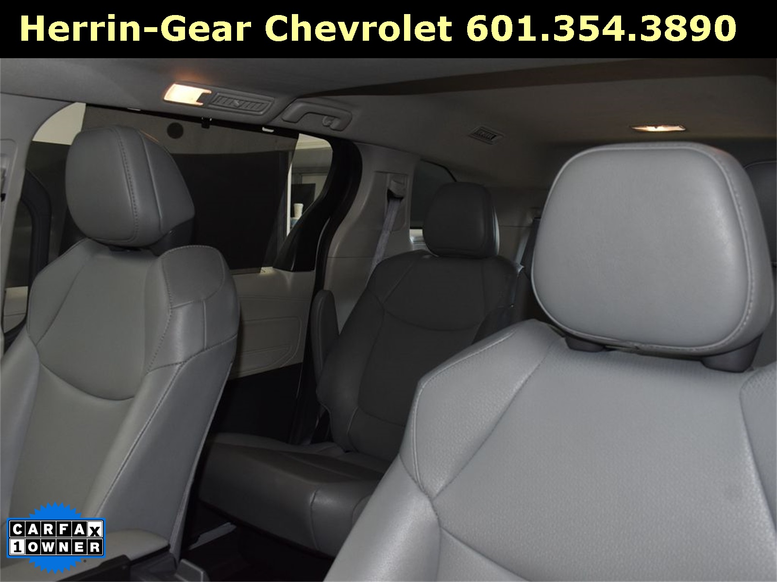 2023 Toyota Sienna XLE photo 13