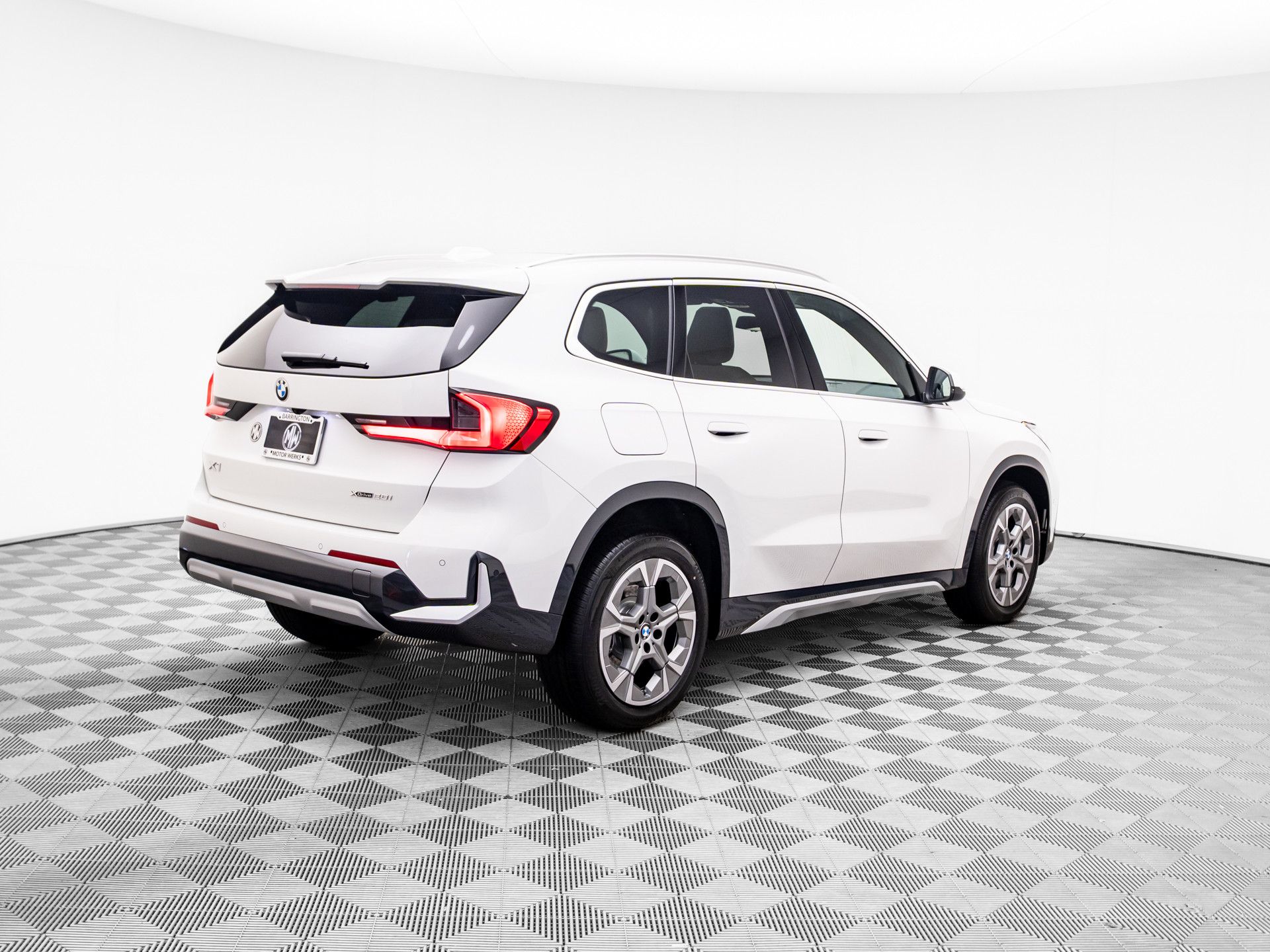 2025 Bmw X1 XDrive28i photo 2