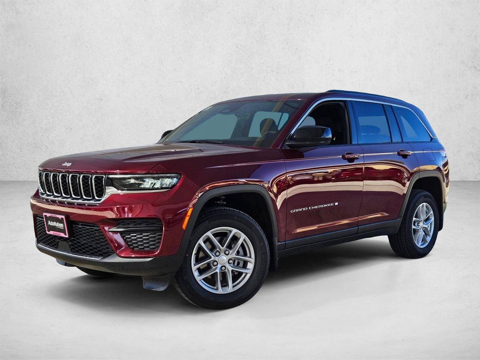 2025 Jeep Grand Cherokee Laredo's photo