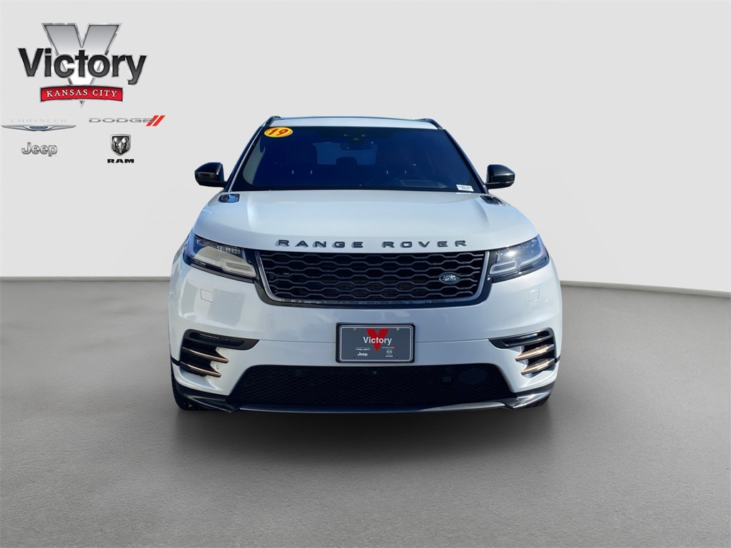 Used 2019 Land Rover Range Rover Velar SE with VIN SALYL2FV3KA219596 for sale in Kansas City