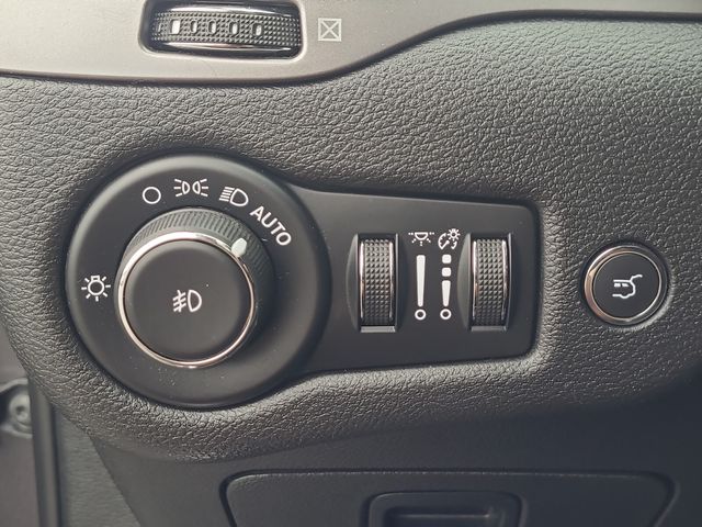 2019 Jeep Cherokee Limited photo 21