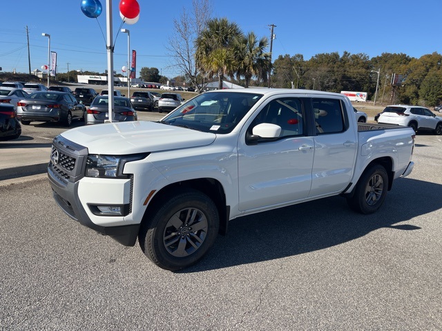 2025 Nissan Frontier Crew Cab SV photo 3