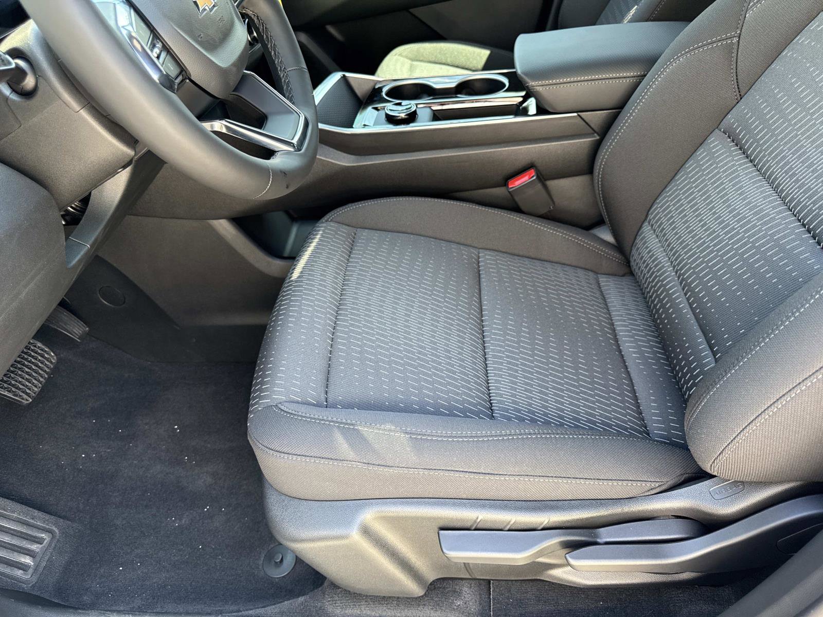 2026 Chevrolet Equinox LT photo 17