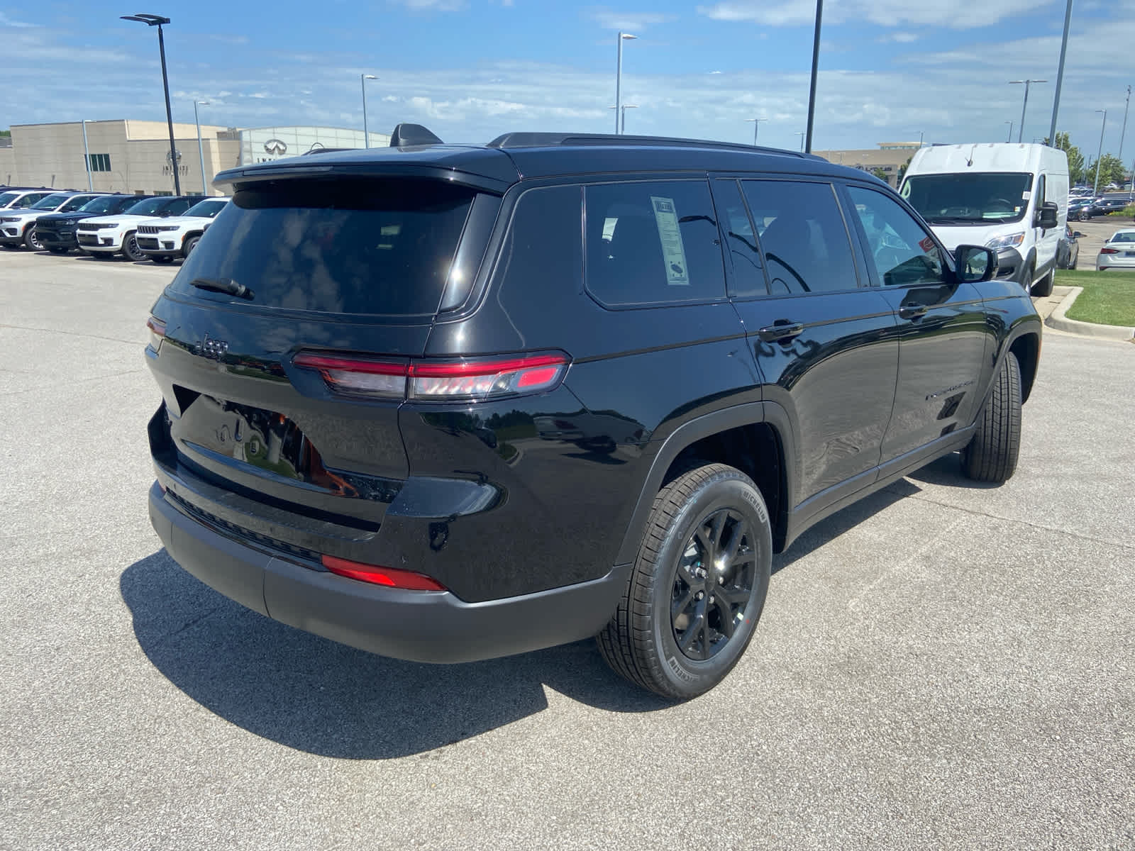 2025 Jeep Grand Cherokee Altitude photo 9