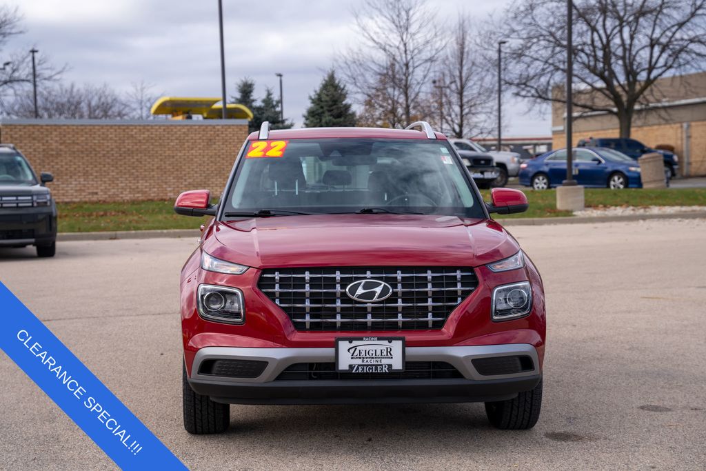 Certified 2022 Hyundai Venue SEL with VIN KMHRC8A3XNU148285 for sale in Mount Pleasant, WI