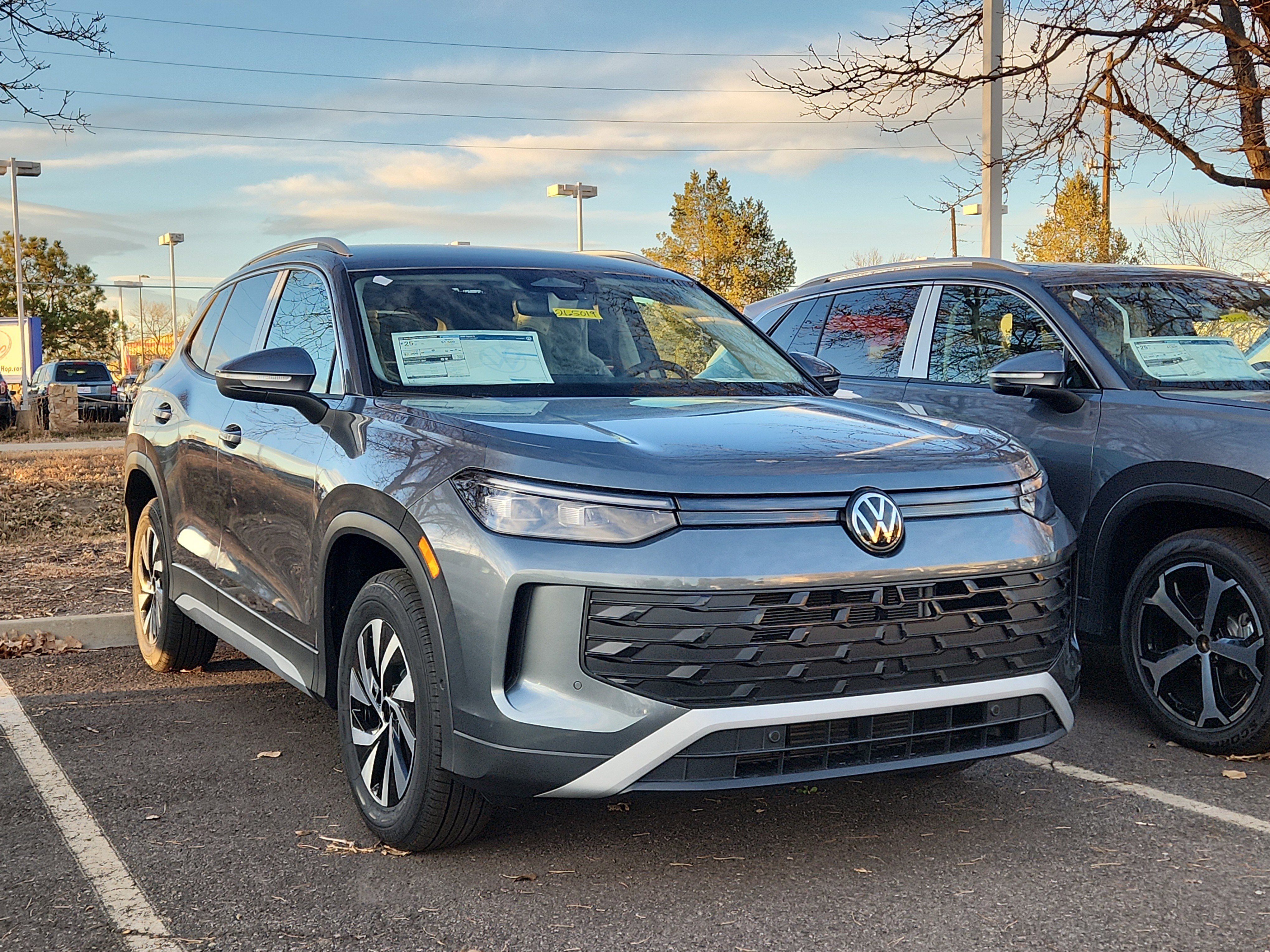 2026 Volkswagen Tiguan S's photo