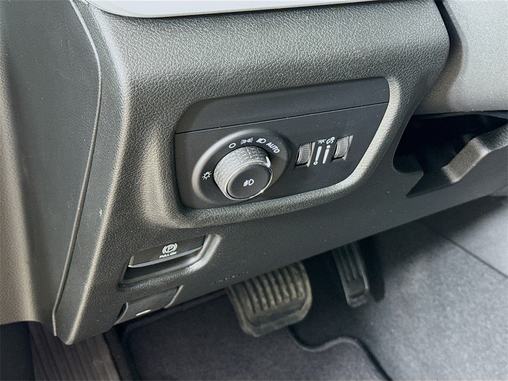 2025 Jeep Grand Cherokee Limited photo 10