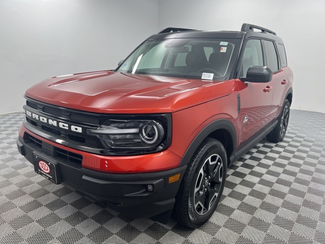 2024 Ford Bronco Sport Outer Banks photo 2