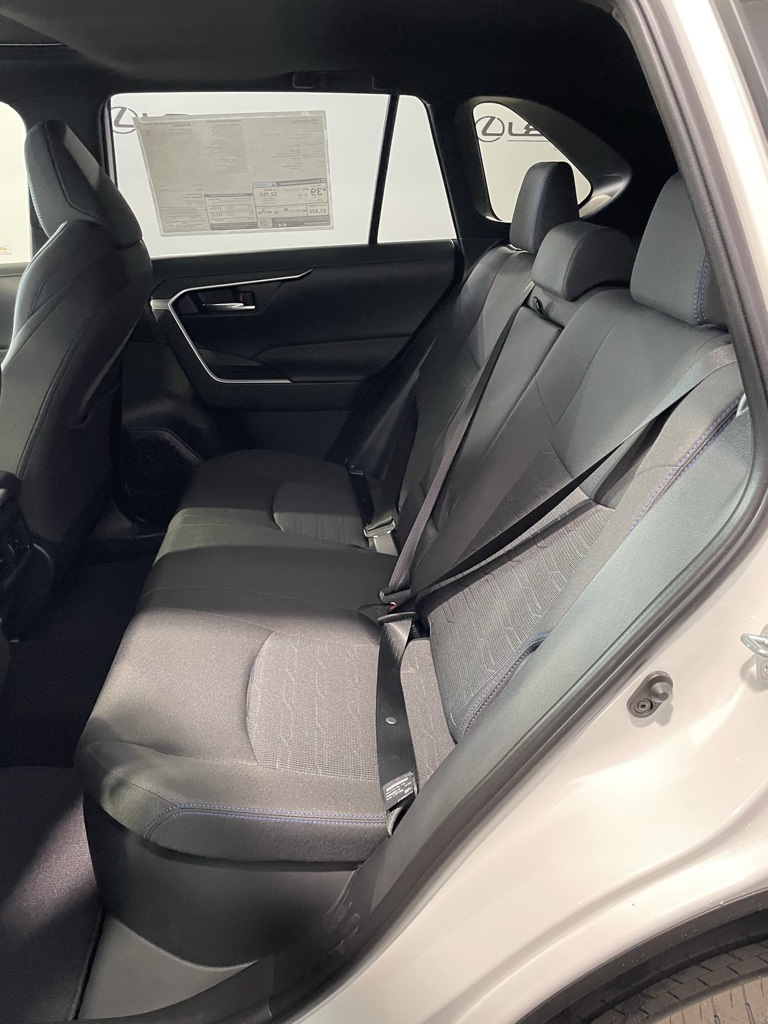 2024 Toyota RAV4 Hybrid SE photo 27