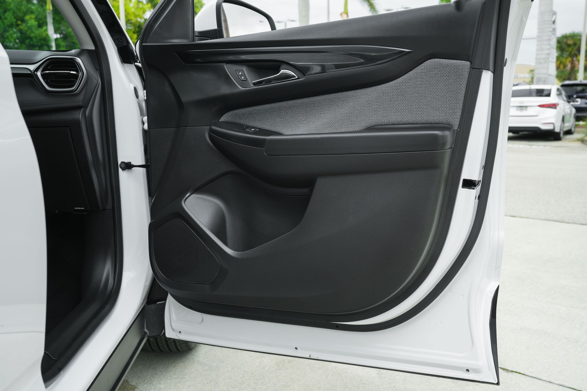2024 Chevrolet Trailblazer LT photo 35