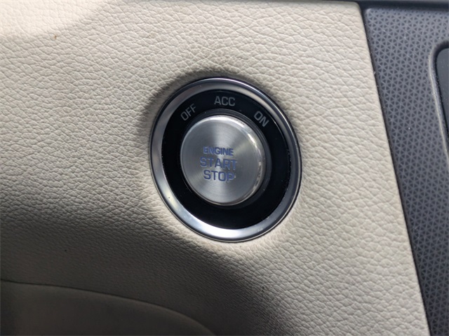 2015 Hyundai Genesis 5.0 photo 31