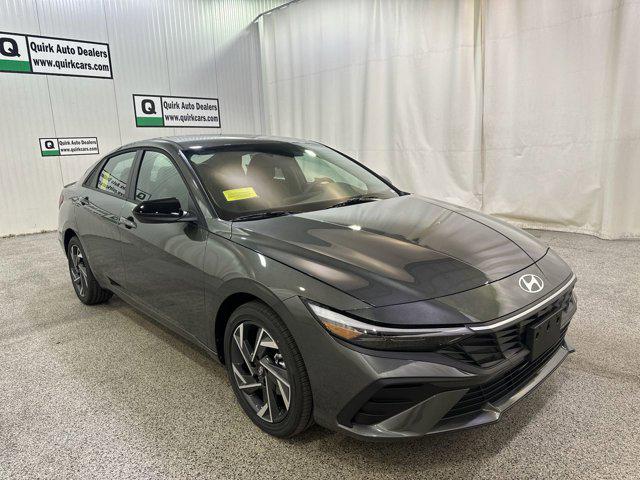 2025 Hyundai Elantra Blue's photo