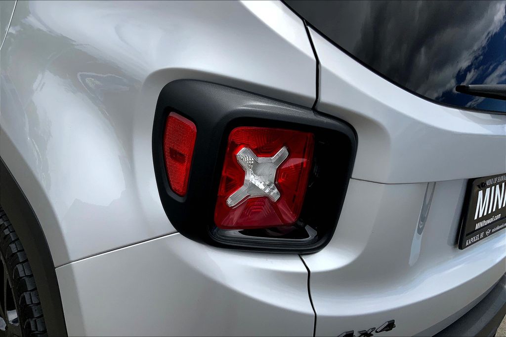 2017 Jeep Renegade Latitude North Edition photo 27