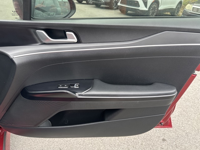 2022 Kia K5 GT-Line photo 14