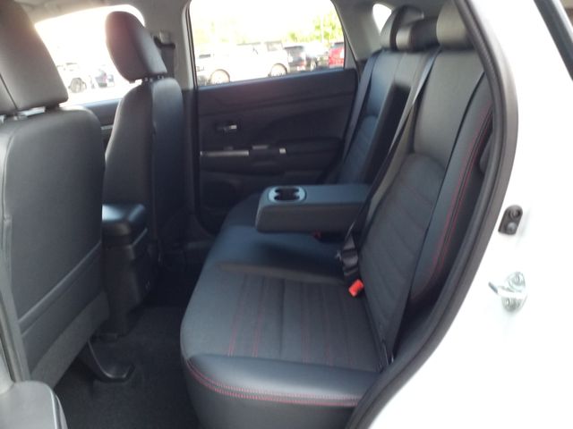 2025 Mitsubishi Outlander Sport SE photo 24