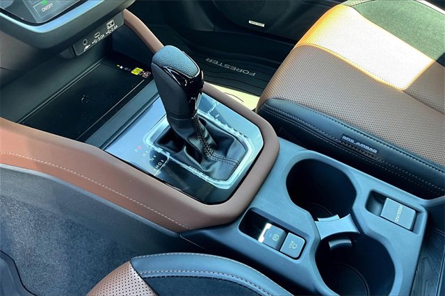 2025 Subaru Forester Touring photo 8