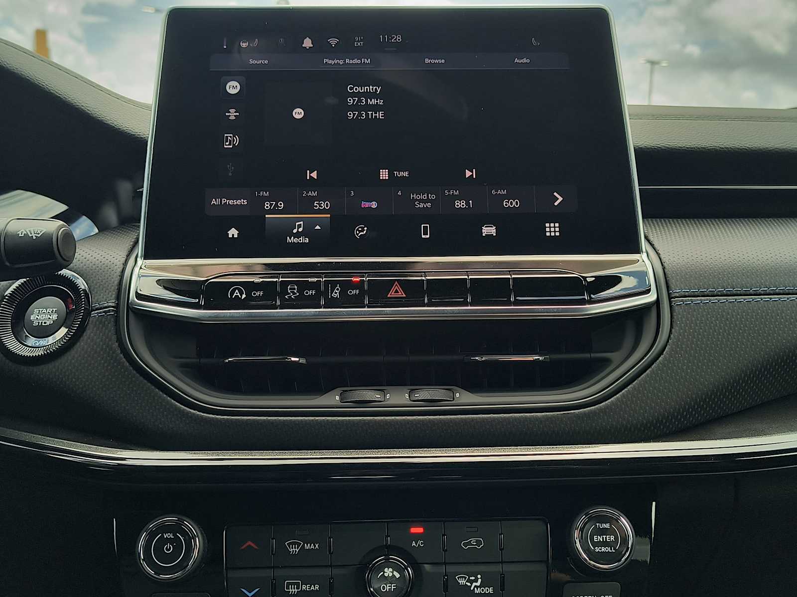 2025 Jeep Compass Latitude photo 4