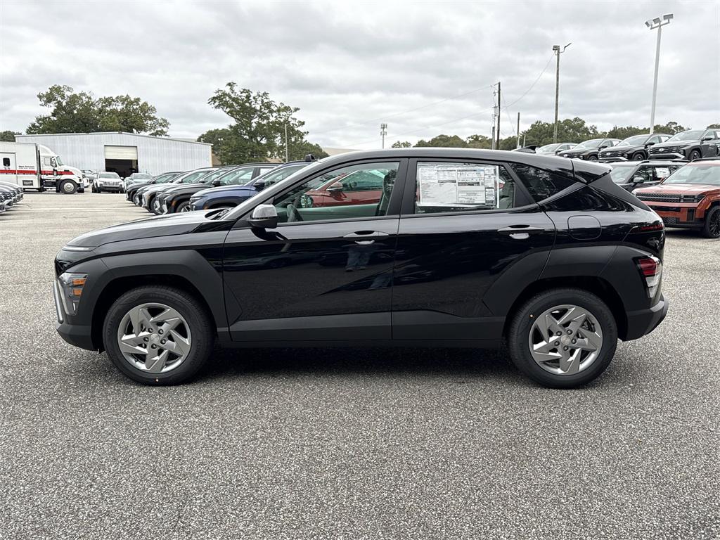 2026 Hyundai Kona SE photo 4