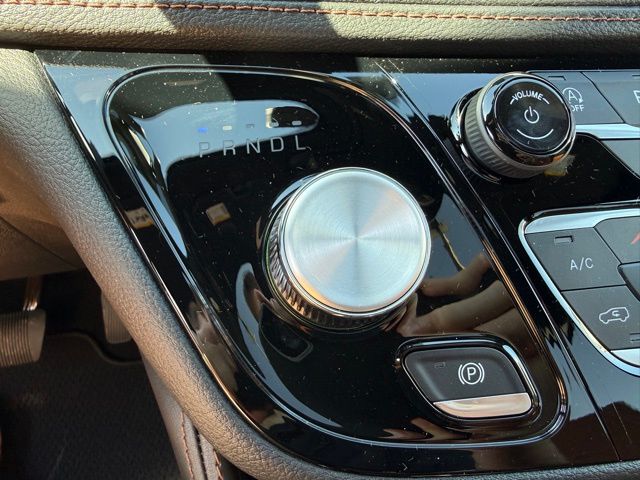 2026 Chrysler Pacifica Pinnacle photo 15