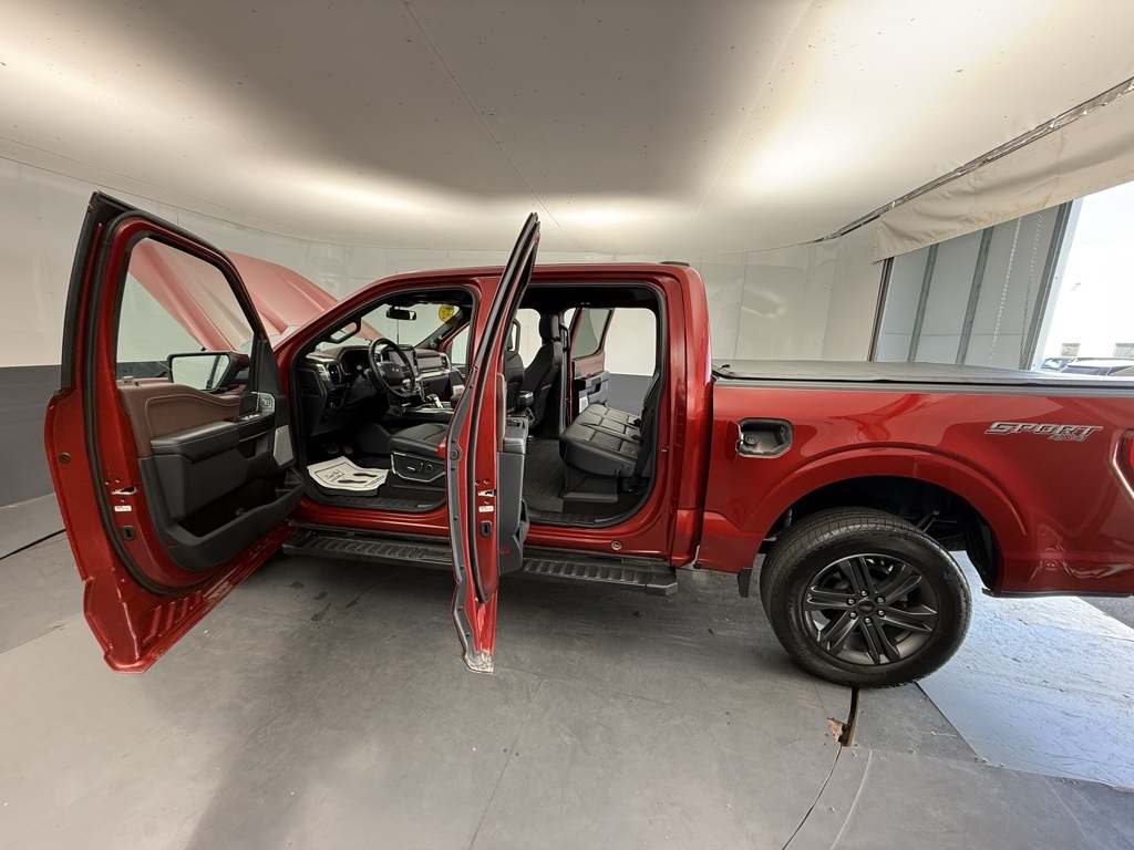 2023 Ford F-150 Lariat photo 13