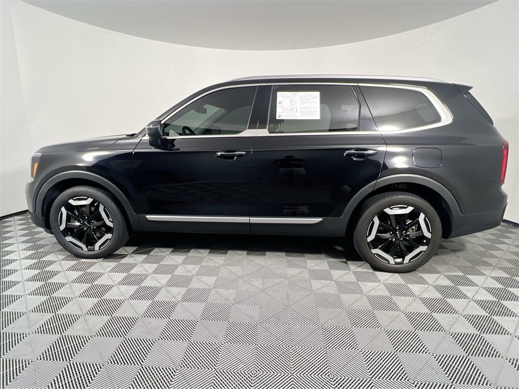 2025 Kia Telluride S photo 6