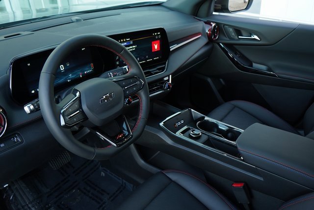 2026 Chevrolet Equinox RS photo 2