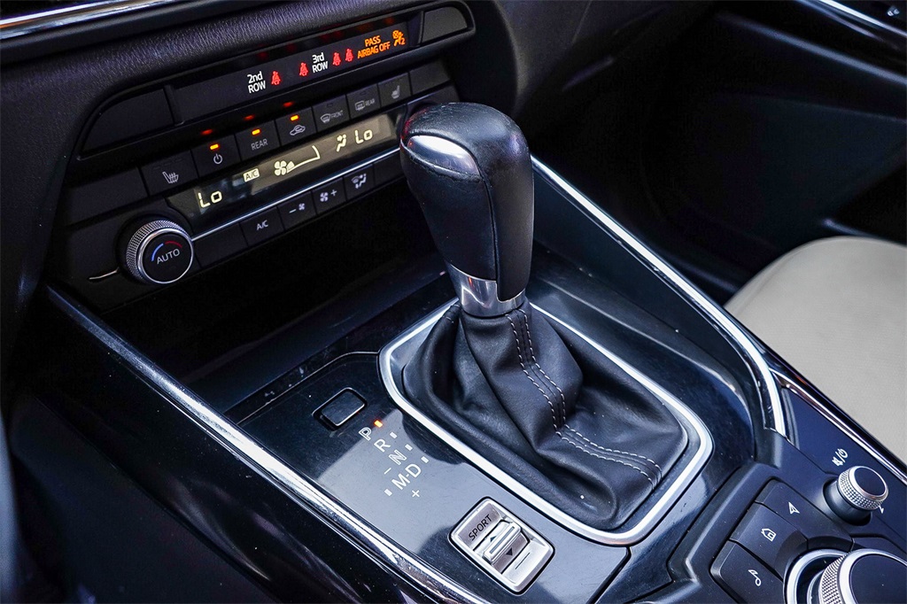 2023 Mazda CX-9 Touring photo 18