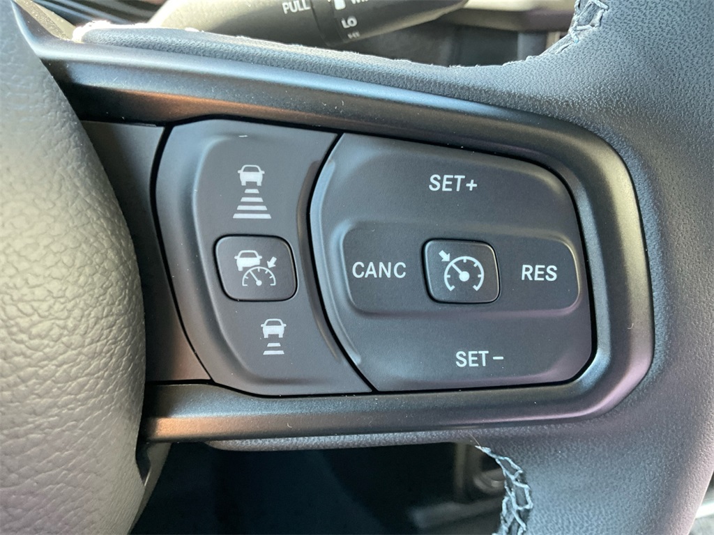 2025 Jeep Gladiator Sport S photo 31