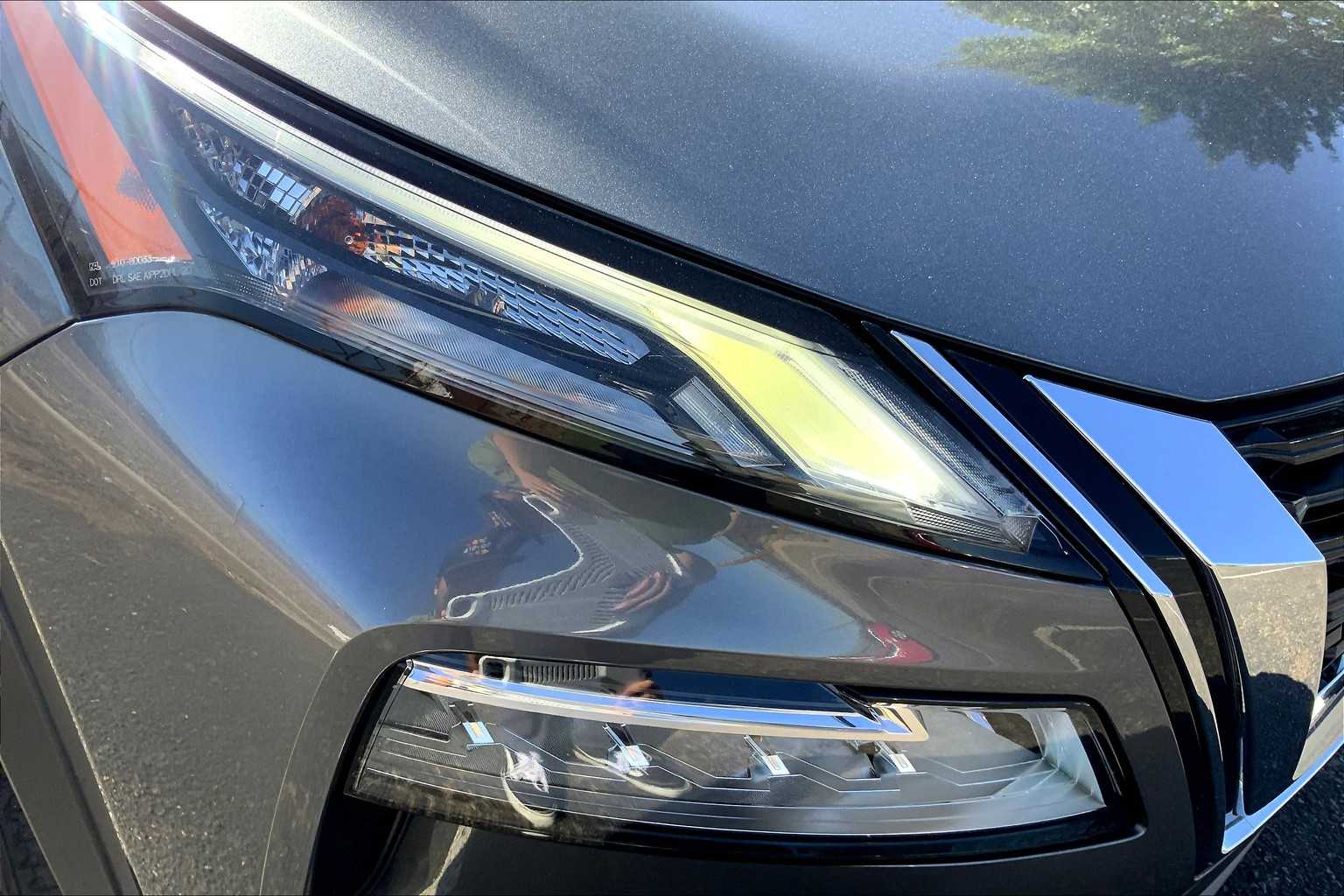 2023 Nissan Rogue SV photo 23