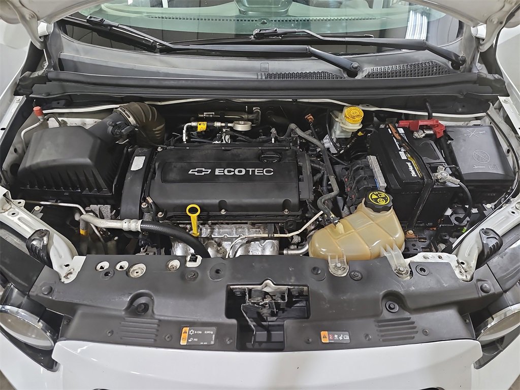 2014 Chevrolet Sonic LT photo 23
