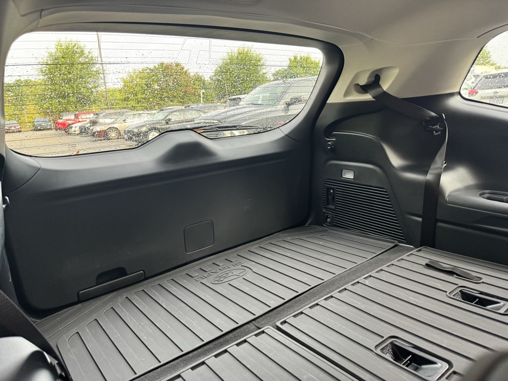 2025 Subaru Ascent Premium photo 7