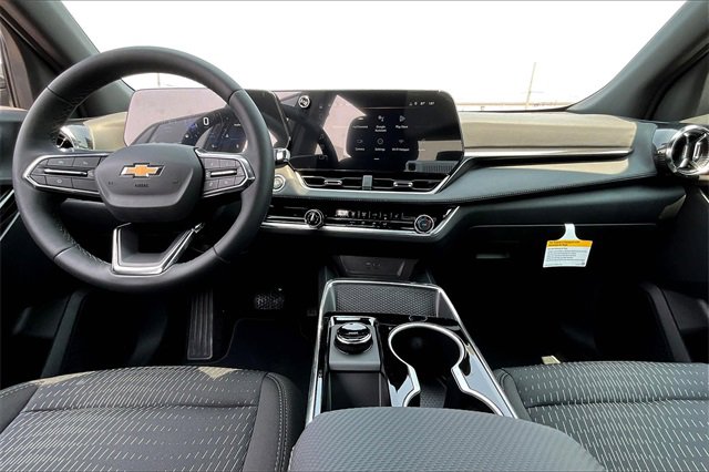 2026 Chevrolet Equinox LT photo 9