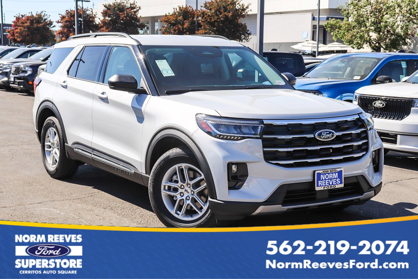 2025 Ford Explorer Active's photo