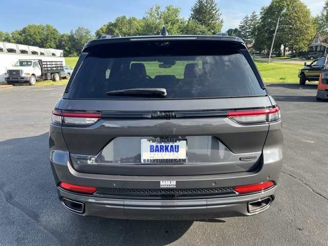 2025 Jeep Grand Cherokee Summit Reserve photo 4