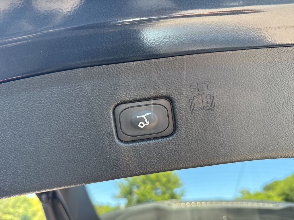 2022 Ford Edge SEL photo 25