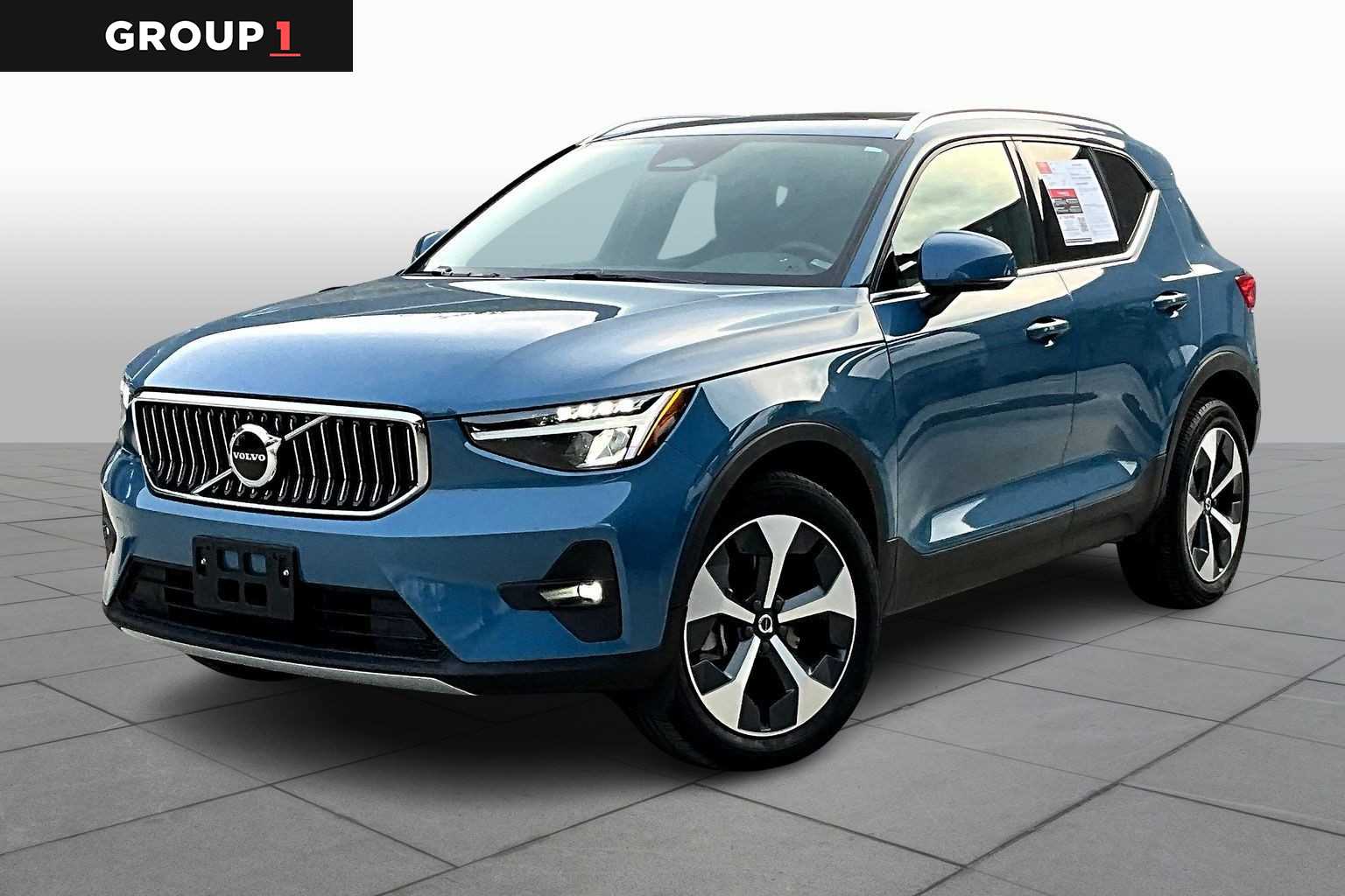 Pre-Owned 2023 Volvo XC40 Plus Bright Theme Sport Utility in