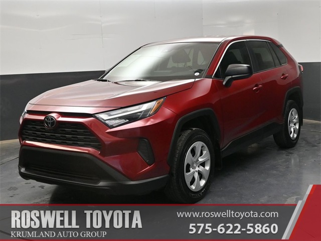 2023 Toyota RAV4 LE's photo