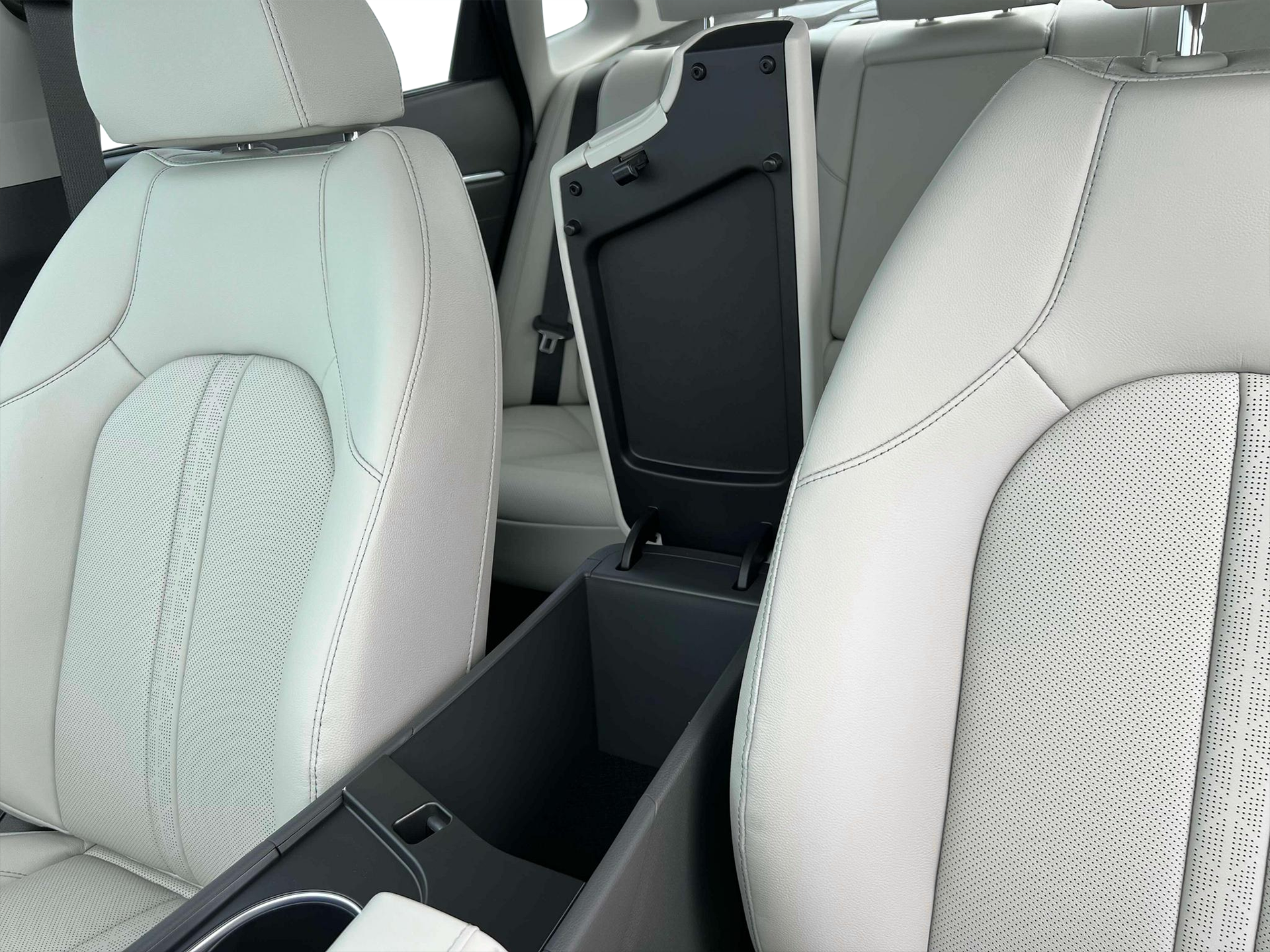New 2025 Silver Hyundai Limited image 18