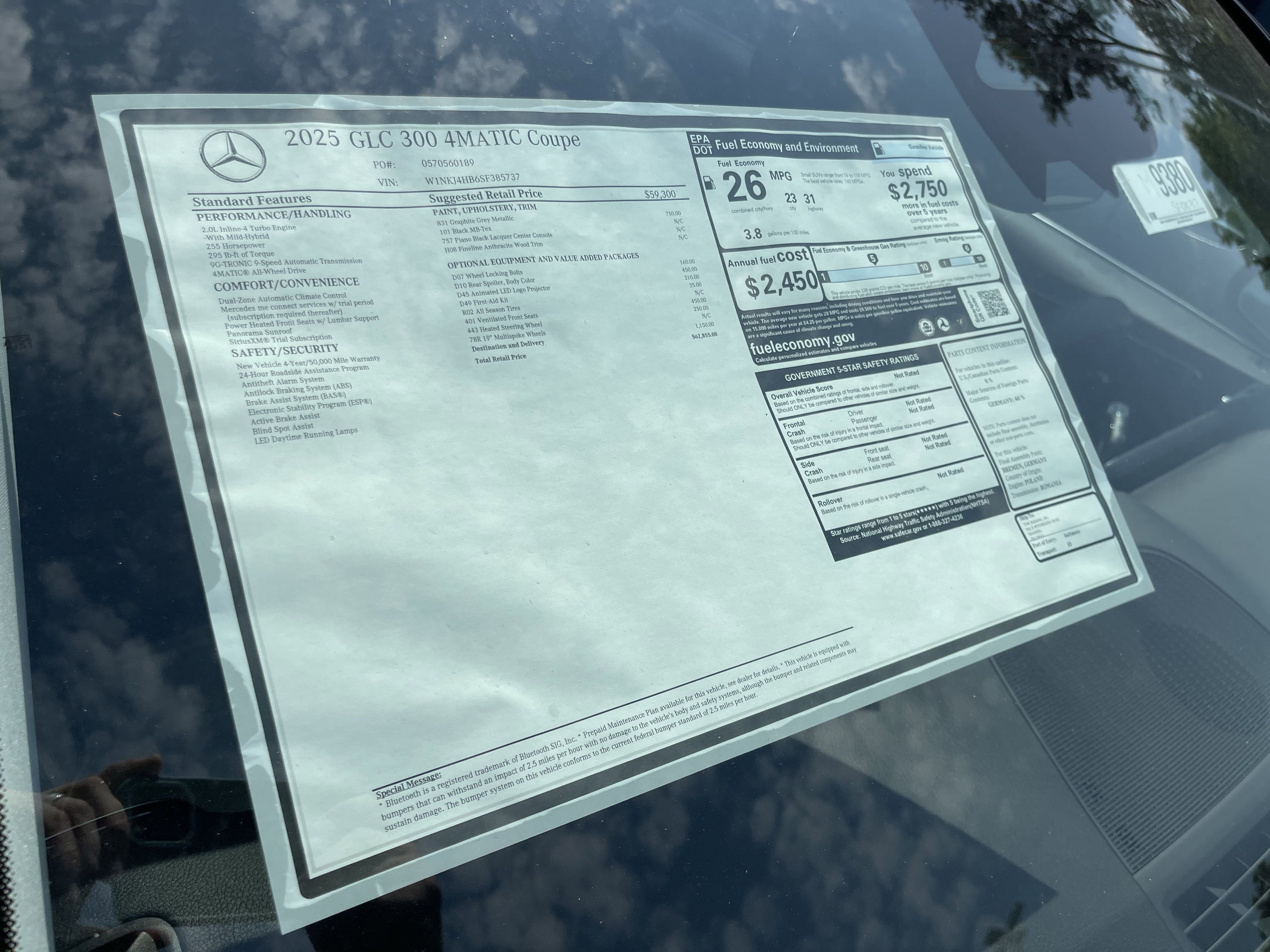 2025 Mercedes Benz GLC 300 4MATIC photo 2
